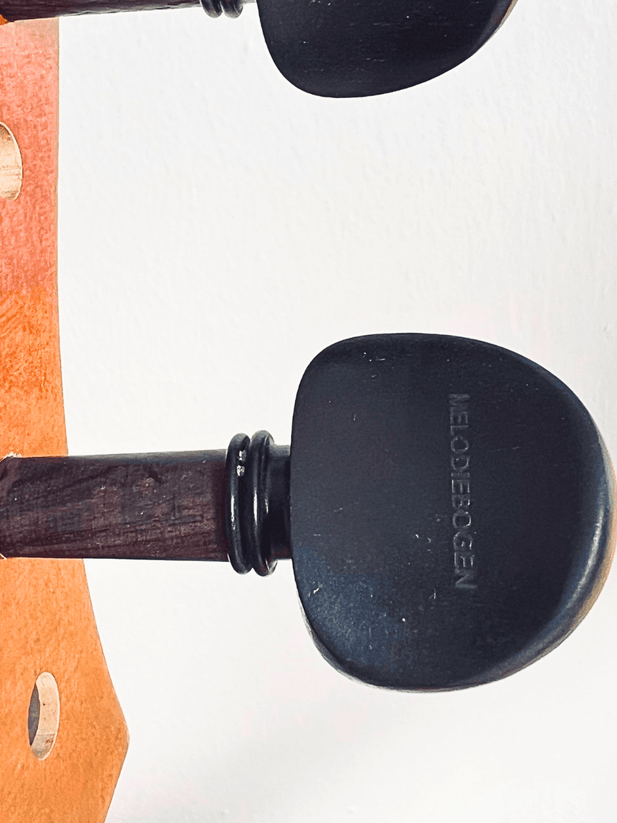 Melodiebogen German Cello MB-C500 full outfit with professional bow and padded case, available at LVL Music Academy Singapore.